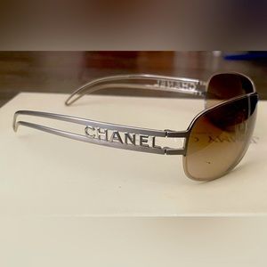 Authentic Chanel Aviator Sunglasses with Case